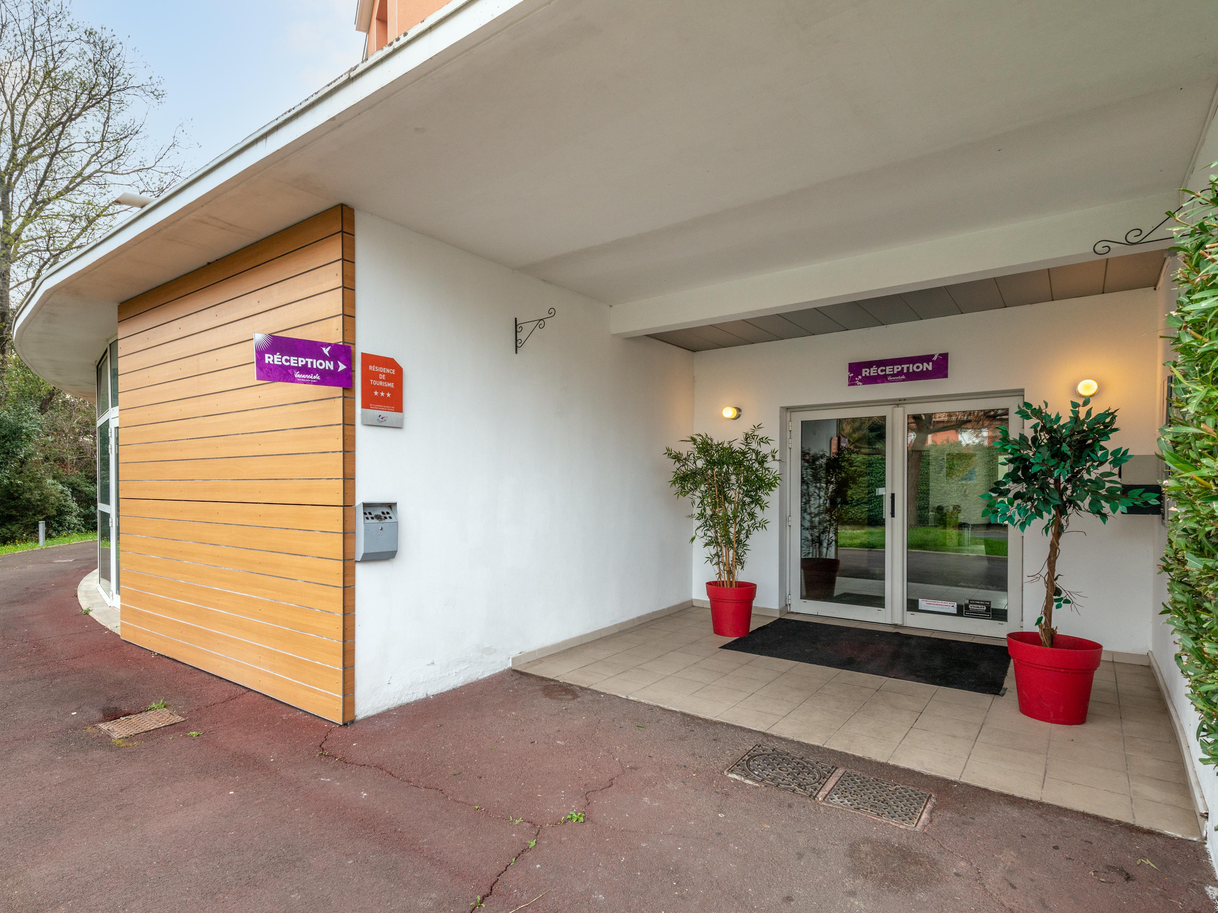 Aparthotel Vacancéole - Le Fonserane - Béziers Sud Extérieur photo